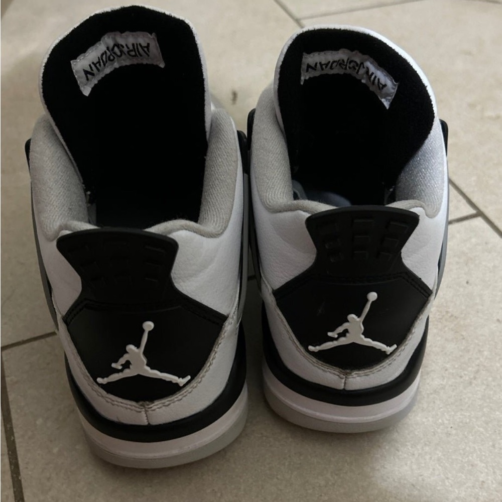 Military Black Retro 4s